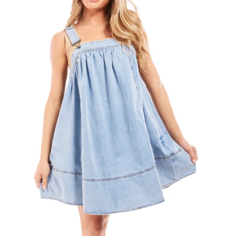 Listicle Denim Pleated Jumper NWT